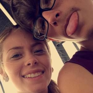 Meet your Posher, Dustin